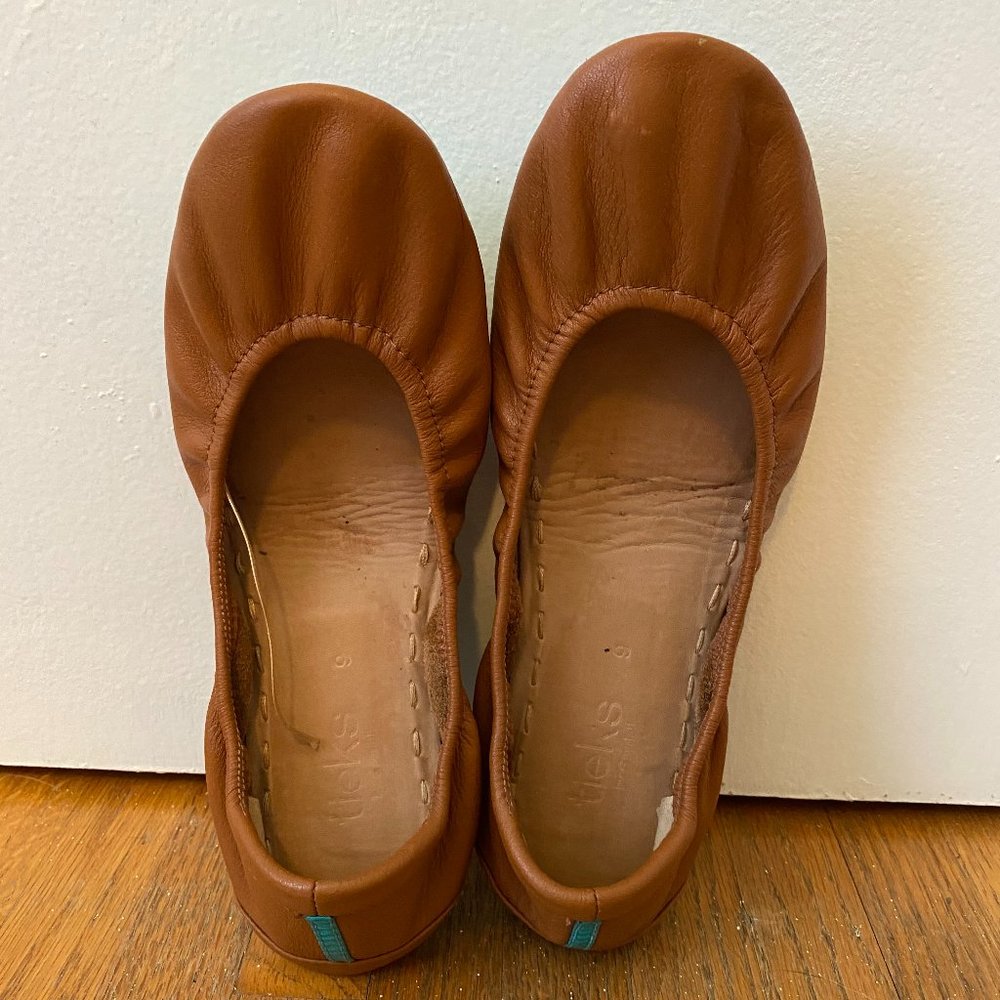 Chestnut Brown Tieks Size 9